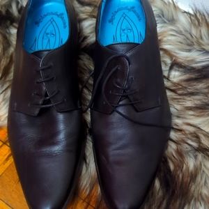 Black shoes John fluevog